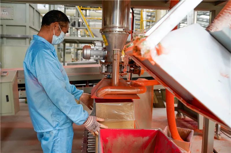 這家粉末涂料企業(yè)生意火爆！產(chǎn)品訂單不斷