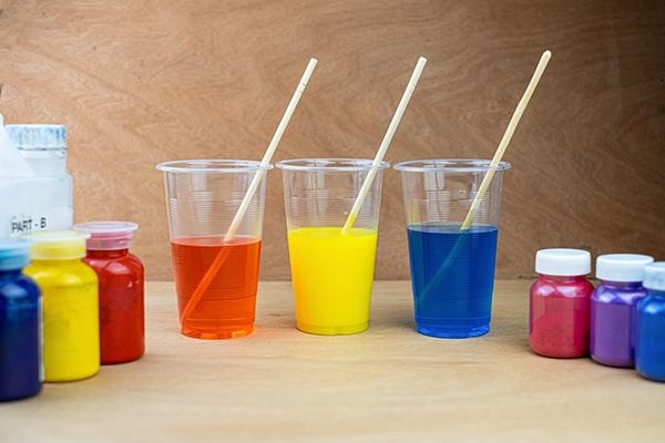 大型環(huán)氧樹脂企業(yè)2022年凈利5.57億同比增長49%