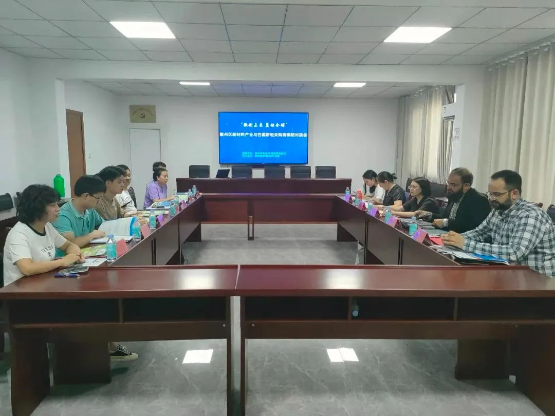 從原材料到粉末涂料，大家都在“出?！?？