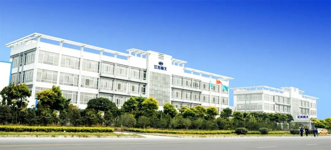 新能源領(lǐng)域競(jìng)爭(zhēng)加?。∑髽I(yè)開(kāi)出萬(wàn)元薪酬招聘噴粉工