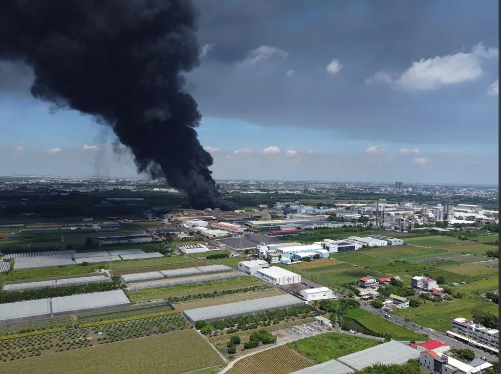 警鐘！一化工企業(yè)發(fā)生爆炸，現(xiàn)場爆出巨大蘑菇云